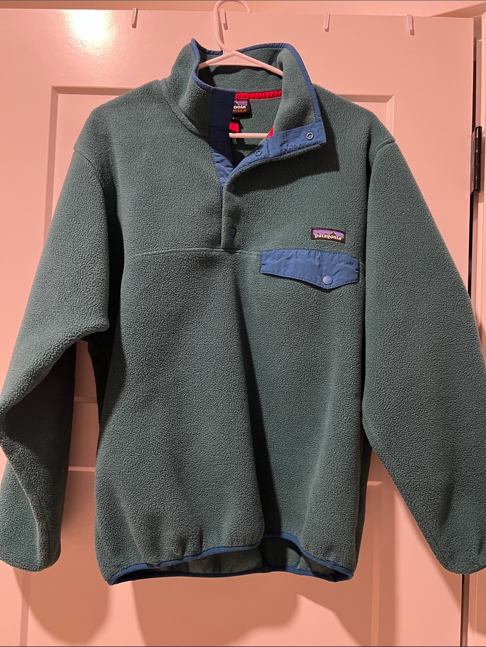 Patagonia vintage Green Fleece Pullover with Blue Trim